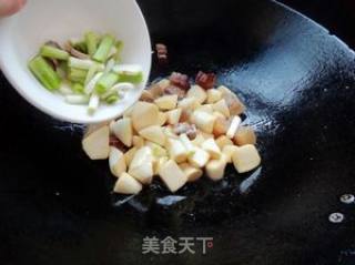 腊肉炒茭白的做法步骤：7