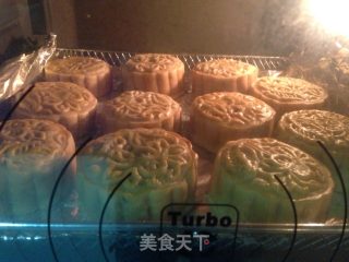五仁月饼的做法步骤：18