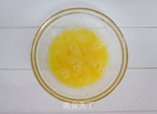 【夜兰花炒鸡蛋】快手版的小清新素菜的做法步骤：2