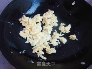 【夜兰花炒鸡蛋】快手版的小清新素菜的做法步骤：3