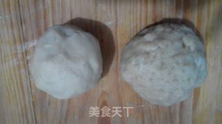 椒盐芝麻月饼的做法步骤：2