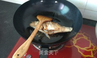 烤鲈鱼的做法步骤：4