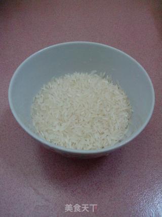 【早晨清淡的一碗】白粥(电饭锅版)的做法步骤：1