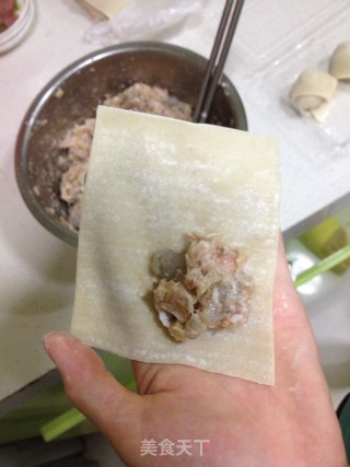 鲜虾馄饨的做法步骤：5