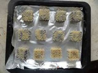 超详细步骤教你做紫薯月饼的做法步骤：18