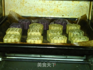 枣泥核桃月饼的做法步骤：21