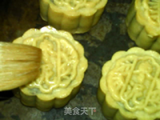 枣泥核桃月饼的做法步骤：22