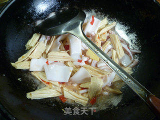 腐竹炒鱿鱼的做法步骤：9