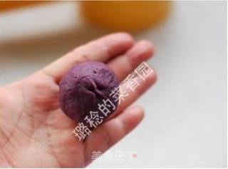 全手工打造“免烤、无油、无脂、低糖、健康”的【紫薯月饼】的做法步骤：16