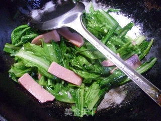 火腿片炒油麦菜的做法步骤：5