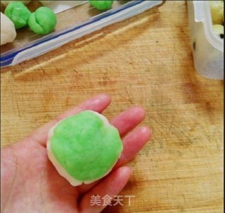 玉兔多彩冰皮月饼的做法步骤：8
