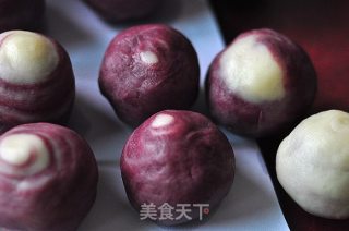 自制紫薯酥皮月饼的做法，老公孩子大爱的做法步骤：17
