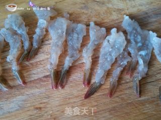 金沙虾仁的做法步骤：3