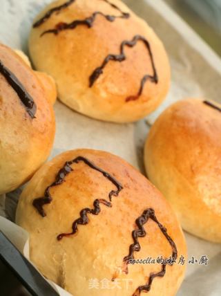 兔斯基红豆包——送给做不完作业的兔子的做法步骤：6