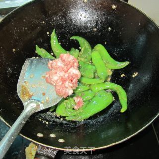 肉末煎辣椒的做法步骤：5