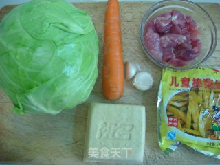 风味手撕包菜的做法步骤：1