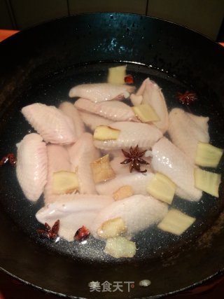垂涎欲滴的美味——可乐鸡翅的做法步骤：3