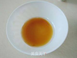 练练手做月饼——玫瑰豆沙月饼的做法步骤：2