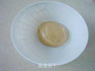 练练手做月饼——玫瑰豆沙月饼的做法步骤：4