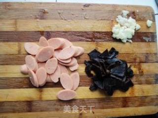 火腿咸菜炒黄瓜的做法步骤：3
