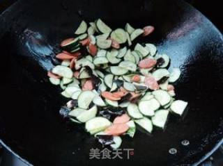 火腿咸菜炒黄瓜的做法步骤：5