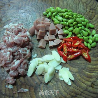 黄豆火腿炒肉的做法步骤：2