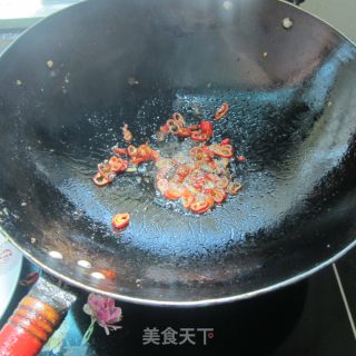 菜梗子炒腊鸡的做法步骤：3