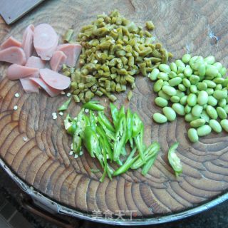 火腿咸菜快餐糯米饭的做法步骤：2