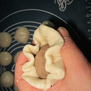 试学中的豆沙月饼的做法步骤：3