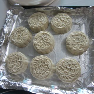 试学中的豆沙月饼的做法步骤：7
