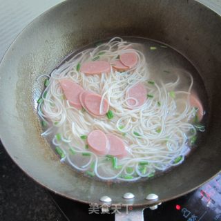 高汤火腿香油面的做法步骤：6