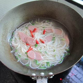 高汤火腿香油面的做法步骤：7