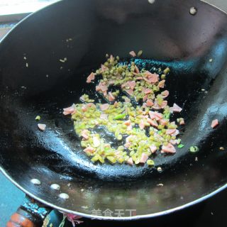 蚝油炒饭的做法步骤：3