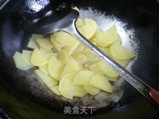 土豆炒荷叶蛋的做法步骤：5