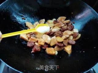 腊肠烧杏鲍菇的做法步骤：8
