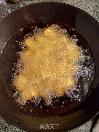 甜甜蜜蜜的美味——拔丝地瓜的做法步骤：3