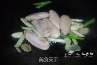 红烧鸡翅的做法步骤：3