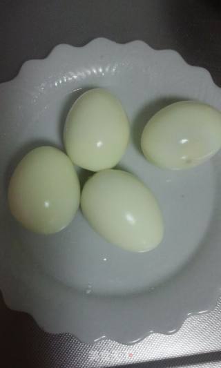 我还是白煮蛋~~~~~鲜香蘑菇蛋的做法步骤：4