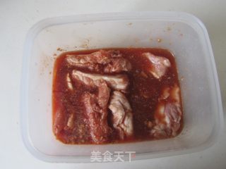 蜜汁排骨的做法步骤：2