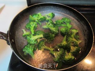 蜜汁排骨的做法步骤：6