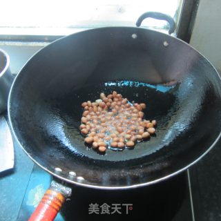 花生米简单去皮法－－无皮花生米的做法步骤：2