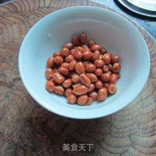 花生米简单去皮法－－无皮花生米的做法步骤：3