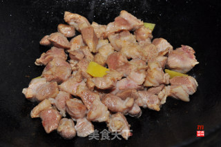 茭白烧肉的做法步骤：2