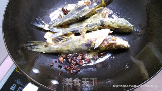 黄骨鱼炖豆腐的做法步骤：4
