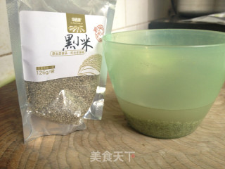 黑小米芝麻面包圈的做法步骤：1