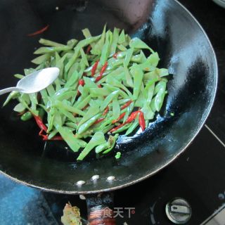 火腿炒扁豆的做法步骤：4
