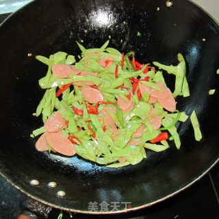 火腿炒扁豆的做法步骤：5