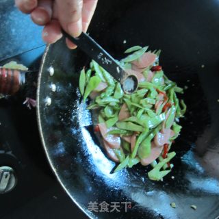 火腿炒扁豆的做法步骤：8