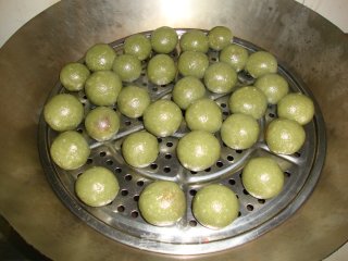 【凤梨抹茶团子】-----把不想吃的月饼变废为宝哦的做法步骤：12