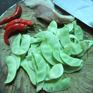 扁豆炒肉的做法步骤：1